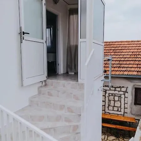 House - Lukatony With Sea View *
